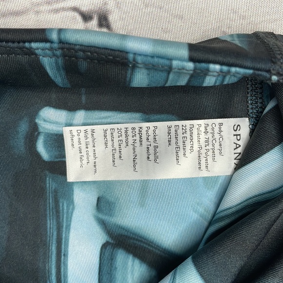 NWT Spanx Booty Boost 7/8 Printed Marble Leggings - Size Small - Picture 10 of 12